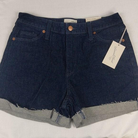 Universal Thread Women's High Rise Jean Shorts NWT - Picture 3 of 10